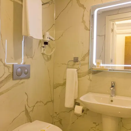 Ulupark Hotel 2*